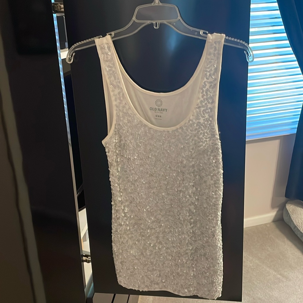 Sparkling Tank Gives A Dressed Up Look